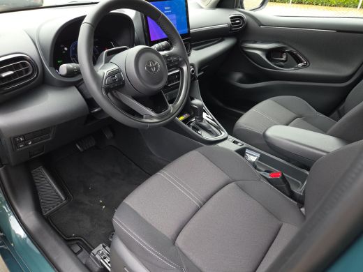 Toyota Yaris 1.5 Hybrid 115 Dynamic + Comfort Pack | Voorraadpremie | Nieuwe auto | Direct uit voorraad leverb... ActivLease financial lease