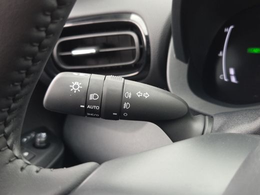 Toyota Yaris 1.5 Hybrid 115 Dynamic + Comfort Pack | Voorraadpremie | Nieuwe auto | Direct uit voorraad leverb... ActivLease financial lease