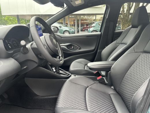 Toyota Yaris 1.5 Hybrid 130 Executive ActivLease financial lease