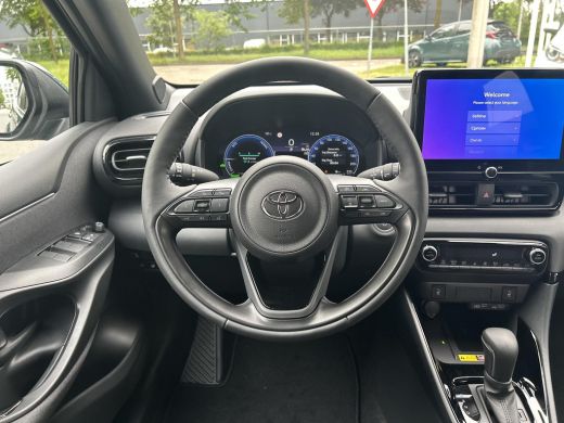 Toyota Yaris 1.5 Hybrid 130 Executive ActivLease financial lease