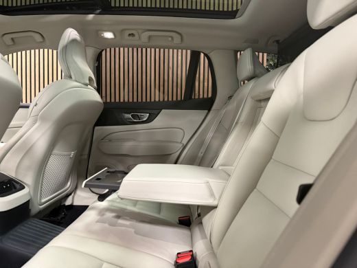 Volvo  V60 T6 AWD Recharge Ultimate Bright Long Range | Schuifdak | Stoelventilatie | Head-Up Display | Harm... ActivLease financial lease