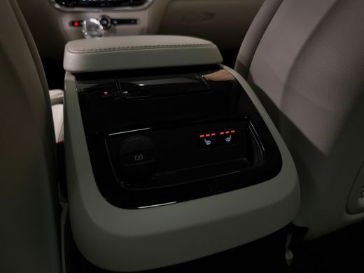Volvo  V60 T6 AWD Recharge Ultimate Bright Long Range | Schuifdak | Stoelventilatie | Head-Up Display | Harm... ActivLease financial lease