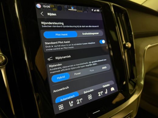 Volvo  V60 T6 AWD Recharge Ultimate Bright Long Range | Schuifdak | Stoelventilatie | Head-Up Display | Harm... ActivLease financial lease