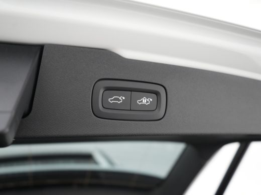 Volvo  V60 T6 Recharge AWD Ultra Dark | 360&deg; Camera | Bowers & Wilkins Soundsystem | Cruise control adaptief... ActivLease financial lease