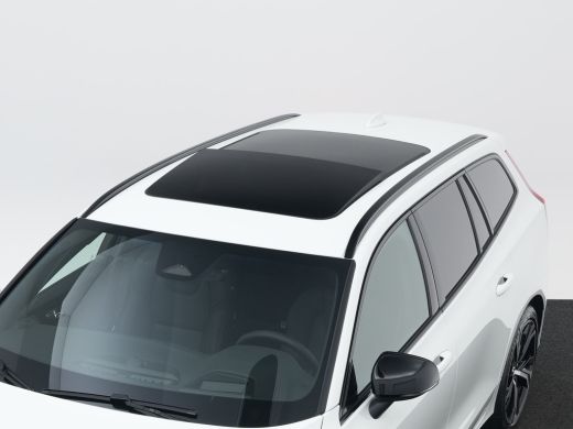 Volvo  V60 T6 Recharge AWD Ultra Dark | 360&deg; Camera | Bowers & Wilkins Soundsystem | Cruise control adaptief... ActivLease financial lease