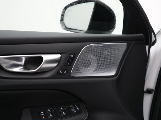 Volvo  V60 T6 Recharge AWD Ultra Dark | 360&deg; Camera | Bowers & Wilkins Soundsystem | Cruise control adaptief... ActivLease financial lease