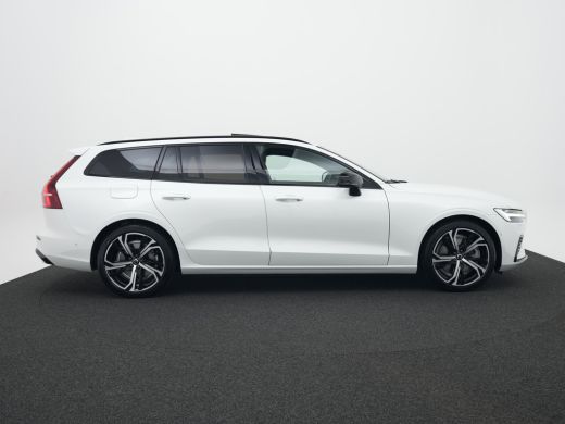 Volvo  V60 T6 Recharge AWD Ultra Dark | 360&deg; Camera | Bowers & Wilkins Soundsystem | Cruise control adaptief... ActivLease financial lease