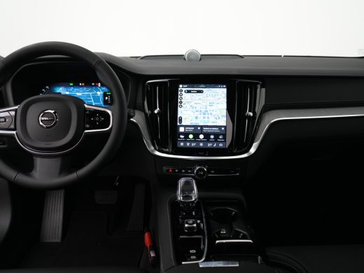 Volvo  V60 T6 Recharge AWD Ultra Dark | 360&deg; Camera | Bowers & Wilkins Soundsystem | Cruise control adaptief... ActivLease financial lease