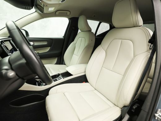 Volvo  XC40 1.5 T5 Recharge Inscription 252Pk Automaat (APPLE CARPLAY, GROOT NAVI, LEDER, STOELVERWARMING, SP... ActivLease financial lease