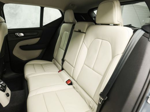 Volvo  XC40 1.5 T5 Recharge Inscription 252Pk Automaat (APPLE CARPLAY, GROOT NAVI, LEDER, STOELVERWARMING, SP... ActivLease financial lease