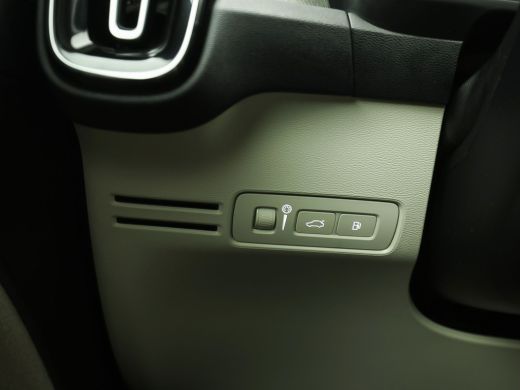 Volvo  XC40 1.5 T5 Recharge Inscription 252Pk Automaat (APPLE CARPLAY, GROOT NAVI, LEDER, STOELVERWARMING, SP... ActivLease financial lease