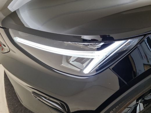 Volvo  XC40 Recharge Core All-Season | Stoel/Stuurverw. | Trekhaak | Hele nette auto! ActivLease financial lease