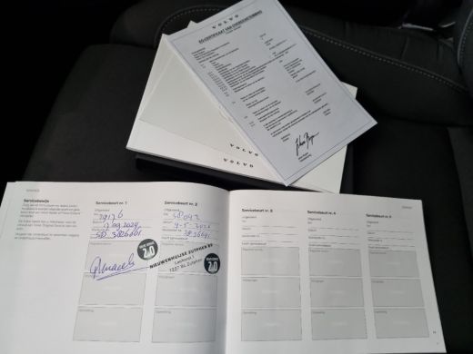 Volvo  XC40 Recharge Core All-Season | Stoel/Stuurverw. | Trekhaak | Hele nette auto! ActivLease financial lease