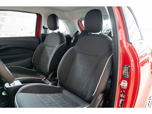 Fiat 500e 42 kWh | Camera | Parkeersensoren Voor & Achter | Navigatie | Apple Carplay & Android Auto | Keyl... ActivLease financial lease