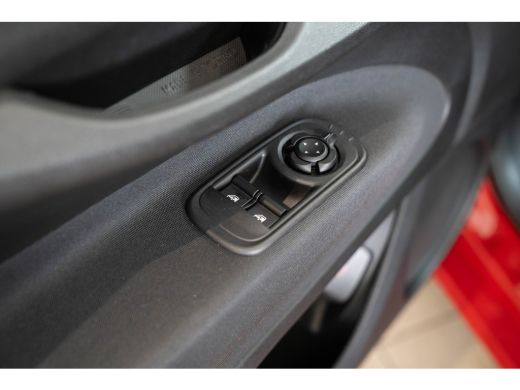 Fiat 500e 42 kWh | Camera | Parkeersensoren Voor & Achter | Navigatie | Apple Carplay & Android Auto | Keyl... ActivLease financial lease