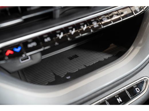 Fiat 500e 42 kWh | Camera | Parkeersensoren Voor & Achter | Navigatie | Apple Carplay & Android Auto | Keyl... ActivLease financial lease