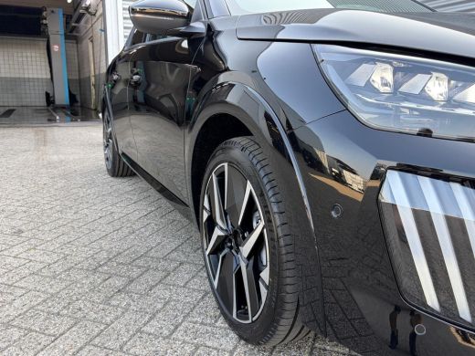 Peugeot e-208 GT | Elektrische parkeerrem | Elektrische parkeerrem | Extra getinte achterste zijruiten en achte... ActivLease financial lease