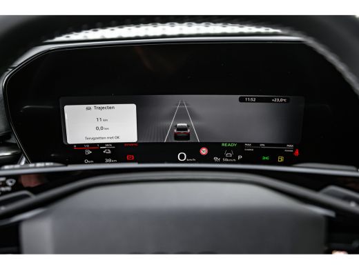 Audi Q3 S edition | Adaptive cruise control | Audi sound system | Cruise control ActivLease financial lease