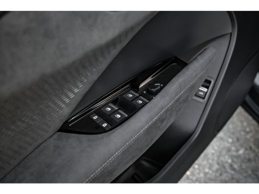 Audi Q3 S edition | Adaptive cruise control | Audi sound system | Cruise control ActivLease financial lease