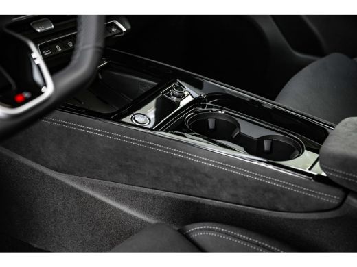 Audi Q3 S edition | Adaptive cruise control | Audi sound system | Cruise control ActivLease financial lease