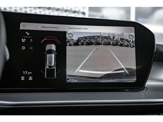 Audi Q3 S edition | Adaptive cruise control | Audi sound system | Cruise control ActivLease financial lease