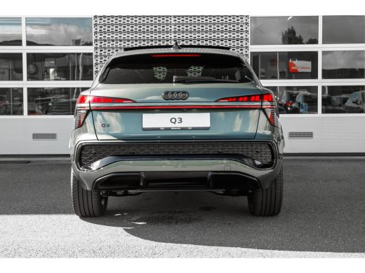 Audi Q3 S edition | Adaptive cruise control | Audi sound system | Cruise control ActivLease financial lease