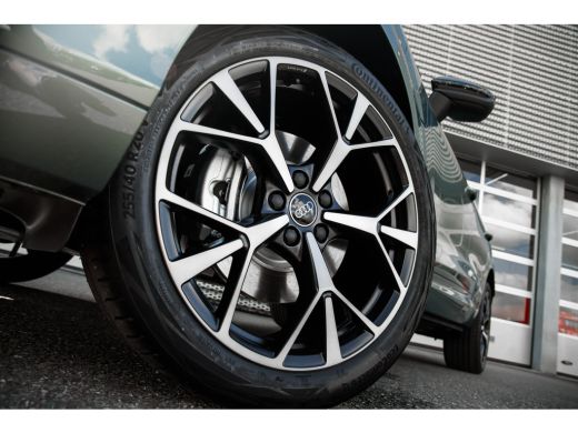 Audi Q3 S edition | Adaptive cruise control | Audi sound system | Cruise control ActivLease financial lease