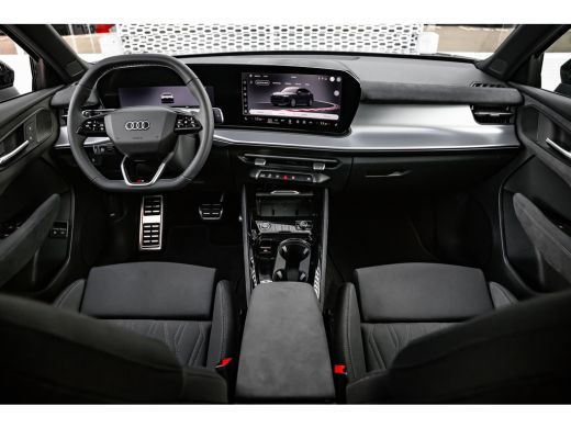 Audi Q3 S edition | Adaptive cruise control | Audi sound system | Cruise control ActivLease financial lease