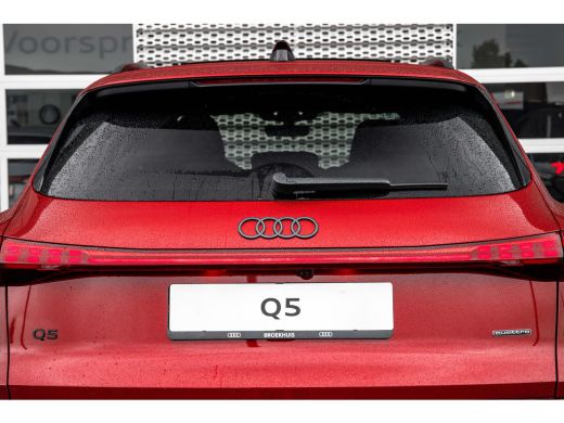 Audi Q5 S edition | Audi virtual cockpit | Exterieurpakket zwart | Hemelbekleding in zwart ActivLease financial lease