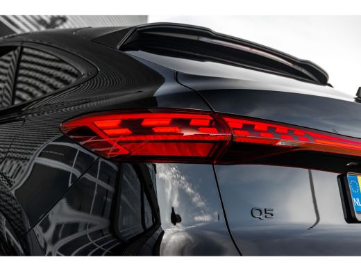 Audi Q5 Sportback S edition competition | Audi virtual cockpit | Hemelbekleding in zwart | Navigatie plus ActivLease financial lease
