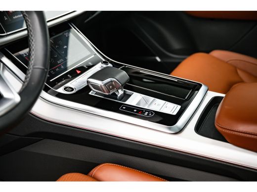 Audi Q7 55 TFSI e quattro S line | Massagestoelen | Panoramadak | Luchtvering | Trekhaak | Bang & Olufsen... ActivLease financial lease