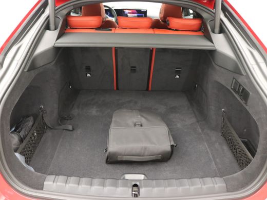 BMW i4 M50 High Executive 84 kWh / AWD / 544PK / 450 km WLTP / Warmtepomp / 3 Fase laden / M-Performance... ActivLease financial lease