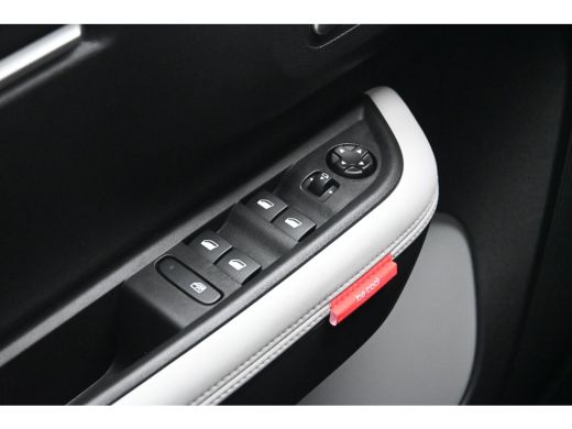 Citroën C3 1.2 Hybrid 110pk Max DEMO-DEAL! Tot 8 Jaar Garantie! | Navigatie | Stuur/Stoelverwarming | Voorru... ActivLease financial lease