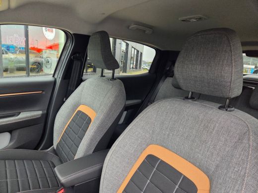 Citroën &euml;-C3 Aircross Plus 113pk Extended Range 54 kWh | Achteruitrijcamera | Apple Carplay/Android ActivLease financial lease
