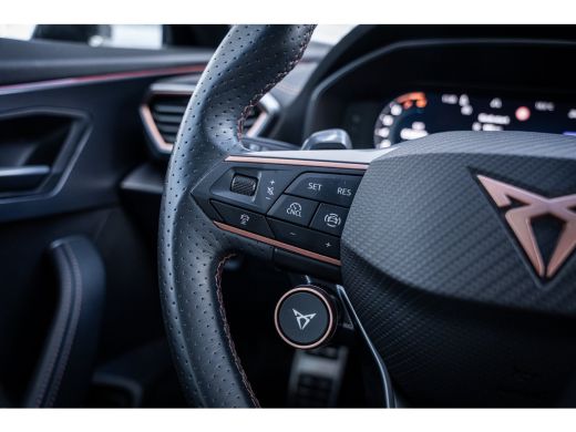CUPRA Formentor 1.5 TSI e-Hybrid 150 kW | Achteruitrijcamera | Airco (automatisch) | Cruise control adaptief met ... ActivLease financial lease