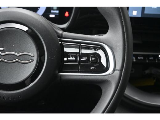 Fiat 500e Icon 42 kWh | Navigatie | Stoelverwarming | Achteruitrijcamera | Chrome | Climate Control | !! ActivLease financial lease