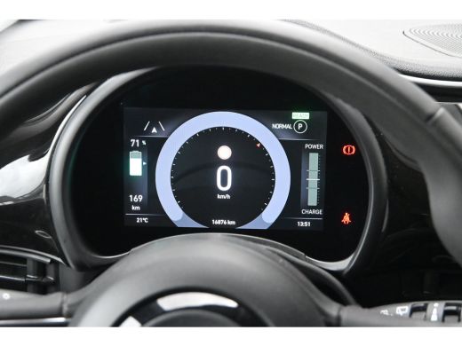 Fiat 500e Icon 42 kWh | Navigatie | Stoelverwarming | Achteruitrijcamera | Chrome | Climate Control | !! ActivLease financial lease