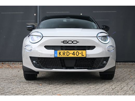 Fiat 600e Sport 54 kWh DEMO-DEAL! Tot 8 Jaar Garantie! ActivLease financial lease