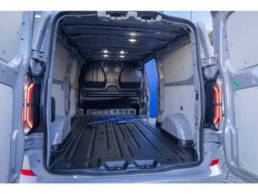 Ford E-Transit Custom 340 L2H1 Sport 71 kWh | Camera | Apple Carplay/Android Auto | Cruise adaptief | Stuur/stoel/voorr... ActivLease financial lease