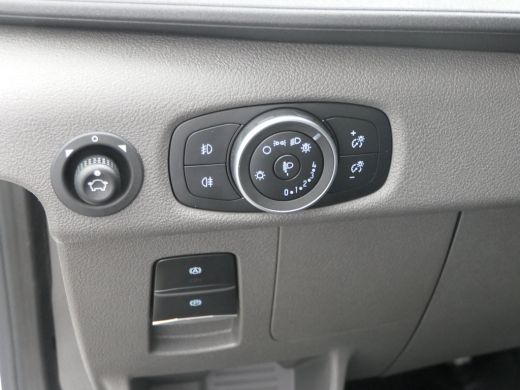 Ford E-Transit 350 L2H3 Trend 68 kWh | Laadruimte Pakket | Navigatie | Stoelverwarming | Bijrijdersbank | CarPla... ActivLease financial lease