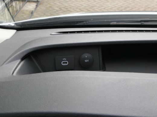 Ford E-Transit 350 L2H3 Trend 68 kWh | Laadruimte Pakket | Navigatie | Stoelverwarming | Bijrijdersbank | CarPla... ActivLease financial lease