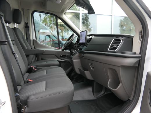 Ford E-Transit 350 L2H3 Trend 68 kWh | Laadruimte Pakket | Navigatie | Stoelverwarming | Bijrijdersbank | CarPla... ActivLease financial lease
