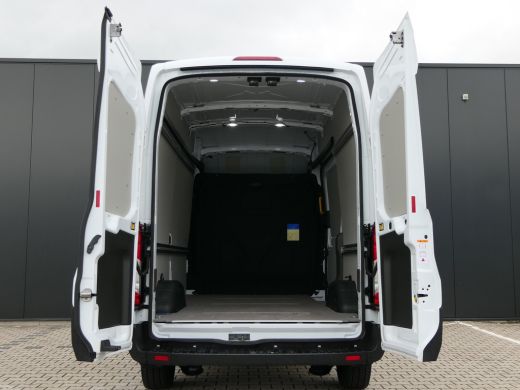 Ford E-Transit 350 L2H3 Trend 68 kWh | Laadruimte Pakket | Navigatie | Stoelverwarming | Bijrijdersbank | CarPla... ActivLease financial lease