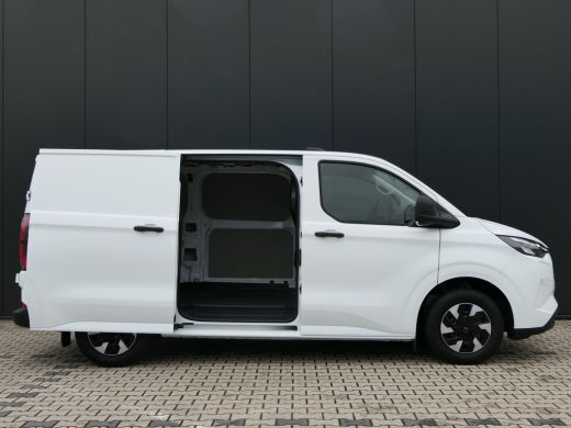 Ford E-Transit Custom 320 L1H1 Trend 71 kWh | Camera | Cruise Control | CarPlay/Android Auto | Bijrijdersbank | ActivLease financial lease