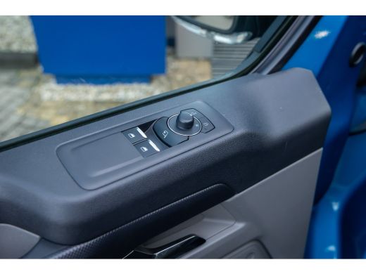 Ford E-Transit Custom Transit E-Custom Sport 340 L2 | Camera | 17'L.M. Velgen | Voorruit/Stoel verwarming | Camera | Cr... ActivLease financial lease