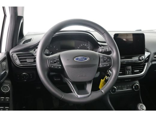 Ford Fiesta 1.0 EcoBoost Titanium | 1e Eigenaar! | Dealer Onderhouden! | Navi By App | Airco | Cruise Control... ActivLease financial lease