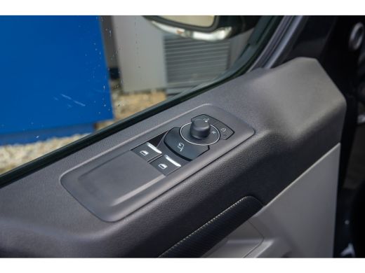 Ford Transit Custom 320 2.5 PHEV L2H1 Limited Black Platinum Dubbel Cabine | DEMO-DEAL | 360 camera | Leder | Cruise ... ActivLease financial lease