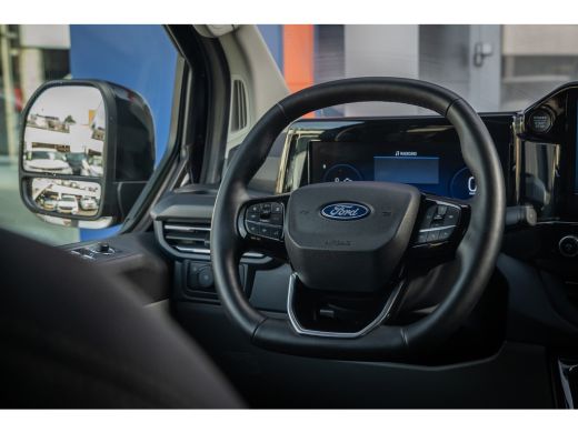 Ford Transit Custom 320 2.5 PHEV L2H1 Limited Black Platinum Dubbel Cabine | DEMO-DEAL | 360 camera | Leder | Cruise ... ActivLease financial lease