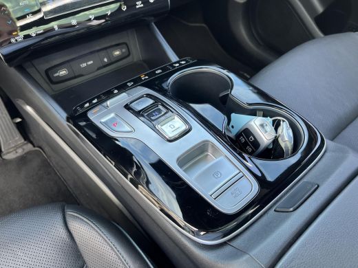 Hyundai Tucson 1.6 T-GDI PHEV Premium Sky 4WD | Schuif-/kanteldak | Stoelverwarming V+A | Stuurverwarming | 360&deg;... ActivLease financial lease