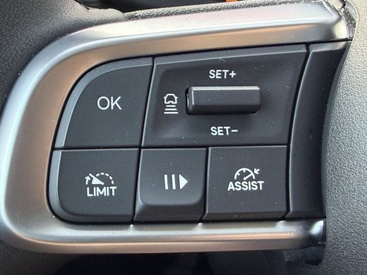 Jeep Avenger 100pk Altitude (Camera - Keyless Entry - Adaptieve Cruise Controle - Elektrische Klep - JBL - LED... ActivLease financial lease